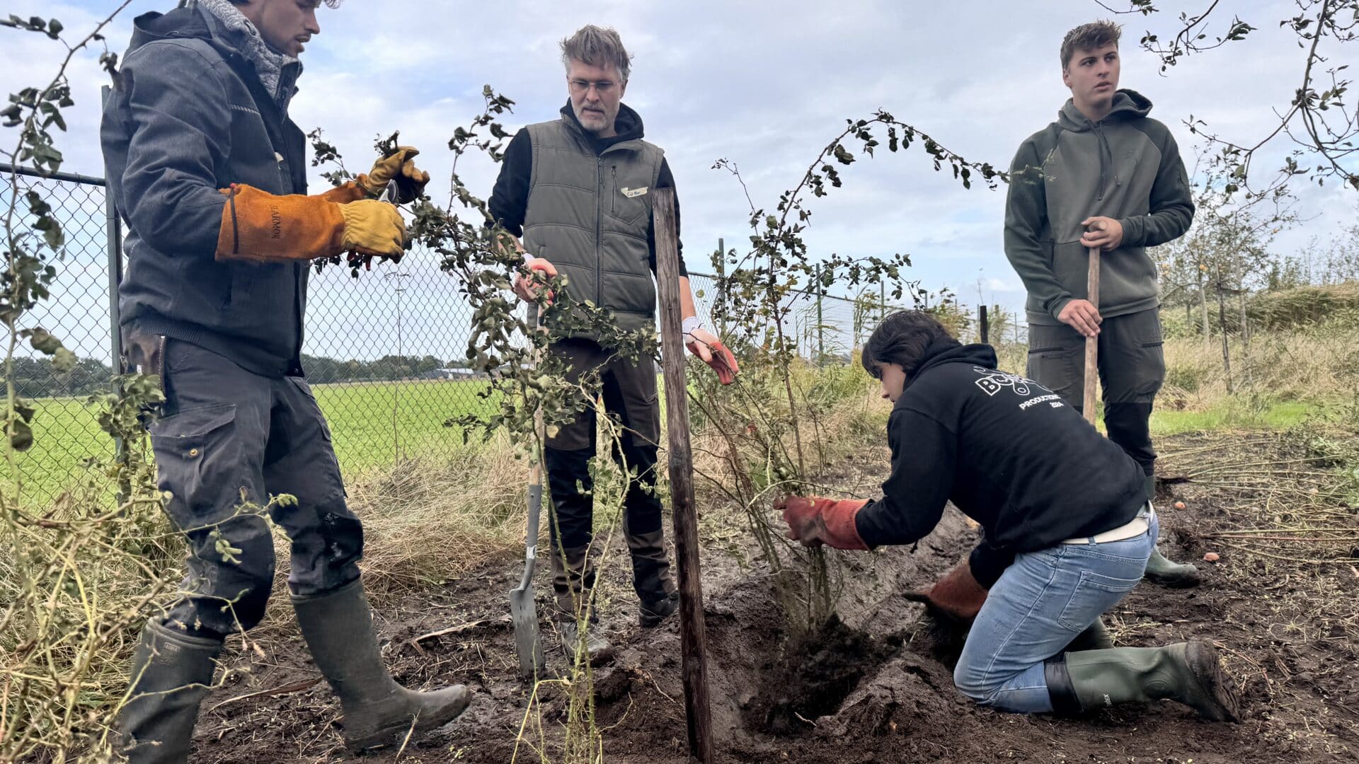 Natuurwerkdag bij AARDS: samen aan de slag op de Aarderij