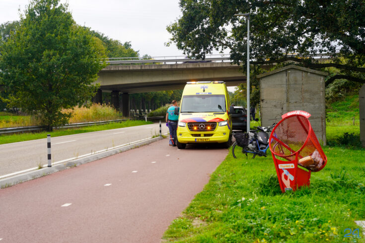 Fietser ten val aan de Helmondseweg