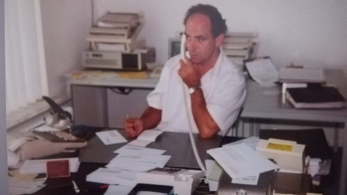 19900000-Jac-op-kantoor-rotated