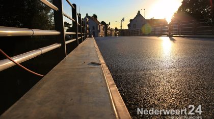 2013-08-13-Asfalteren-Brug-15-Nederweert-211 Brug 15 geasfalteerd