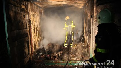 Grote brand in container bij de Toerist aan de Maaseikerweg te Weert