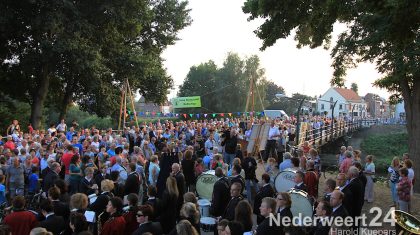 Opening Brug 15 Nederweert  Opening Brug 15 Nederweert