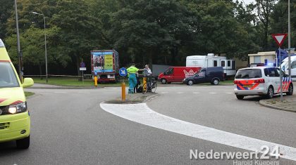 2013-09-23-Aanrijding-fietser-auto-op-Sint-Maartenslaan-Weert-1224