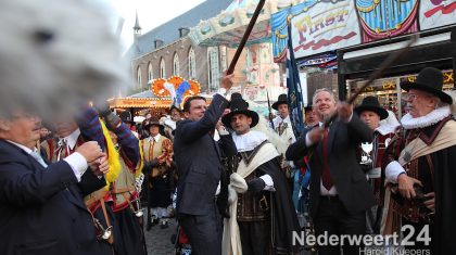 Opening Kermis Weert door Wethouder Cardinaal