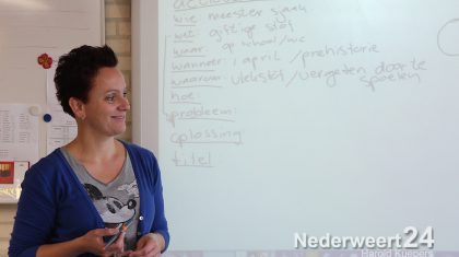 Francis Breukers geeft workshop aan kinderen van groep 5-8 Kinderboekenweek