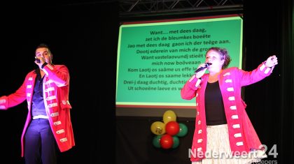 Zaterdagavond was het weer volle bak tijdens het Ni-jwieërter Vastelaovundj Schlagerfestival van de Pinmaekers. De hele familie van de Pinmaekers vereniging was weer bij elkaar gekomen in de Pinnenhof in Nederweert om te genieten van zeven nieuwe vastelaovundj-nummers.