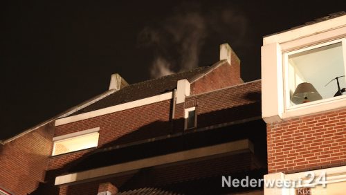 De brandweer van Weert kreeg dinsdagavond een melding van een woningbrand aan de Drieslagstraat in Weert. Ter plaatse troffen ze echter niks aan. Nader bericht maakte duidelijk dat het zou gaan om een melding aan de Dries in Weert.