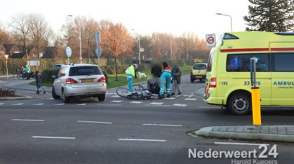 Ongeval fietser met auto op de Overweertstraat Thornstraat Weert
