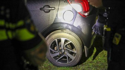 2024_10_27-Aanmaakblokjes-op-autoband-op-carpoolplaats-Nederweert-7