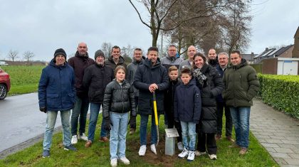 2024_12_21-Oud-prins-Rick-van-Meel-annexeert-zijn-prinsenboom-1 2024_12_21-Oud-prins-Rick-van-Meel-annexeert-zijn-prinsenboom-1