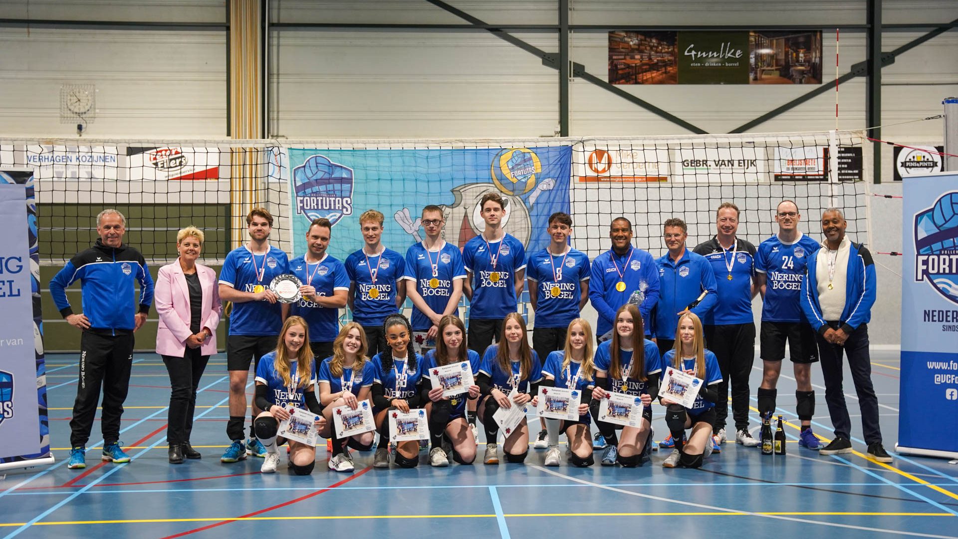 20250424_VC-Fortutas-huldigt-kampioenen_51