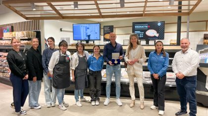 20250519_Stan-Heerschap-ontvangt-NEG-jaarorde-voor-maatschappelijke-inzet-en-inclusief-werkgeverschap_1 20250519_Stan-Heerschap-ontvangt-NEG-jaarorde-voor-maatschappelijke-inzet-en-inclusief-werkgeverschap_1