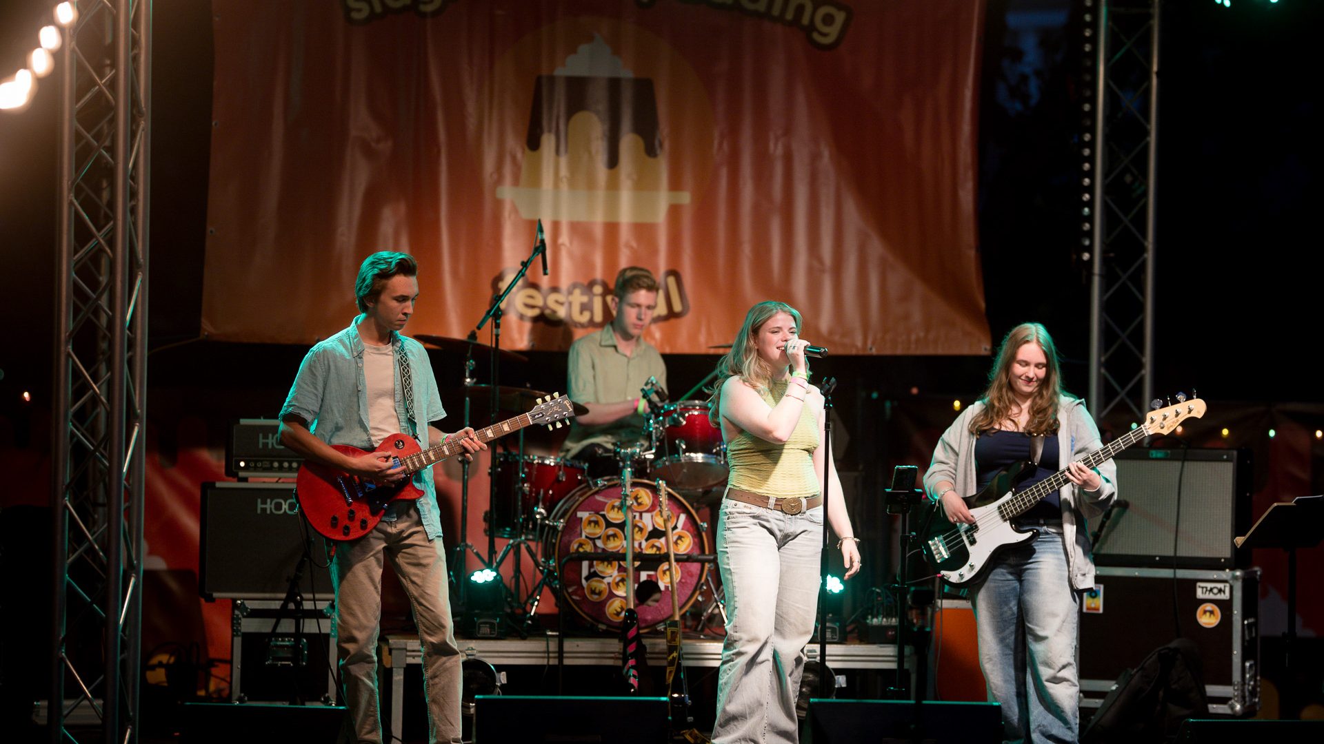 20250823_Geslaagde-jubileum-editie-van-Slagroom-en-Pudding-Festival-in-Weert_17
