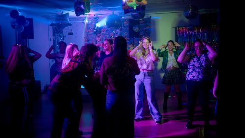 20250920_Vrolijke-sfeer-bij-90s-party-Dansrijck-_7