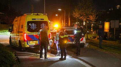 2025_04_10-Man-belandt-met-fiets-in-de-Zuid-Willemsvaart-Weert-4 2025_04_10-Man-belandt-met-fiets-in-de-Zuid-Willemsvaart-Weert-4