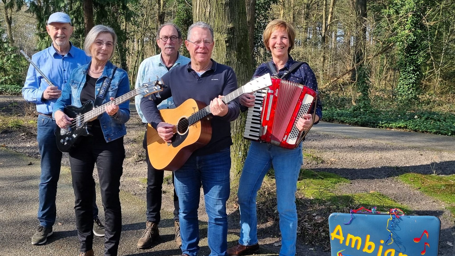 2025_04_23-Band-Ambiance