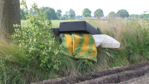 2025_06_01-illegaal-afval-gedumpt-na-onweersbui-in-Nederweert-2