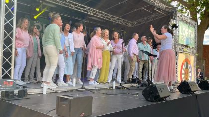 2025_06_14-The-Raystabbing-Singers-live