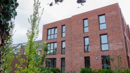 2025_07_08-Sleuteloverdracht-appartementen-Carisplan-een-feit1