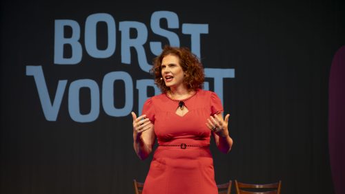 2025_07_30-Borst-Vooruit-Ontroerende-en-humorvolle-voorstelling-in-de-borstkankermaand