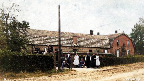 Boerderij ‘Bi-j Maantje’ (van Nieuwenhoven), kunstmatig ingekleurd