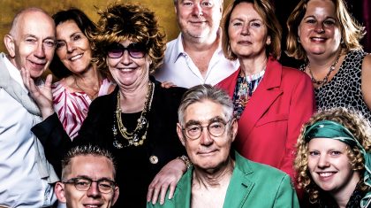 In oktober en november staan De Krottepoffers weer op de planken met de komedie ‘Gek vanne femilie’.