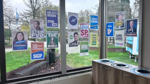 2025_10_23-Scholierenverkiezingen-op-Yuverta-mavo-Nederweert2