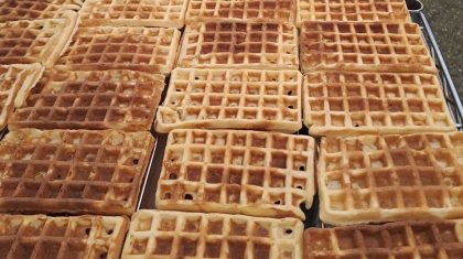2025_10_31-Schutterij-St-Odilia-verkoopt-verse-wafels