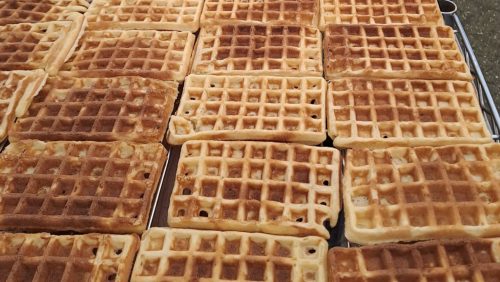 2025_10_31-Schutterij-St-Odilia-verkoopt-verse-wafels