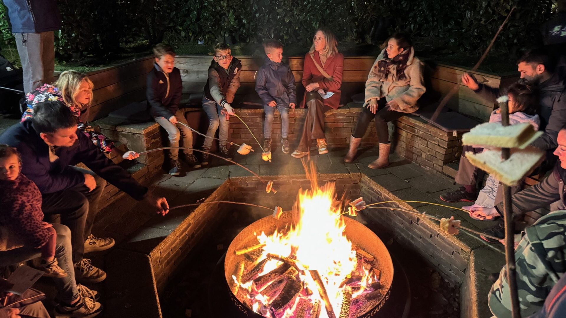 2025_11_11-Gezellige-drukte-bij-Sint-Maarten-activiteit-van-Scouting-Nederweert5