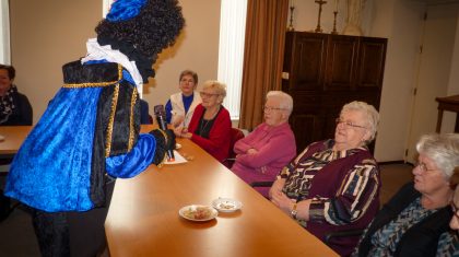 2025_12_04-Pieten-op-bezoek-in-de-Huiskamer-Nederweert-1