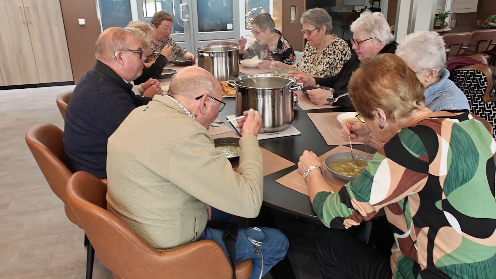 2025_12_09-Koning-soep-en-groente-kippensoep-bij-Soep-Zo