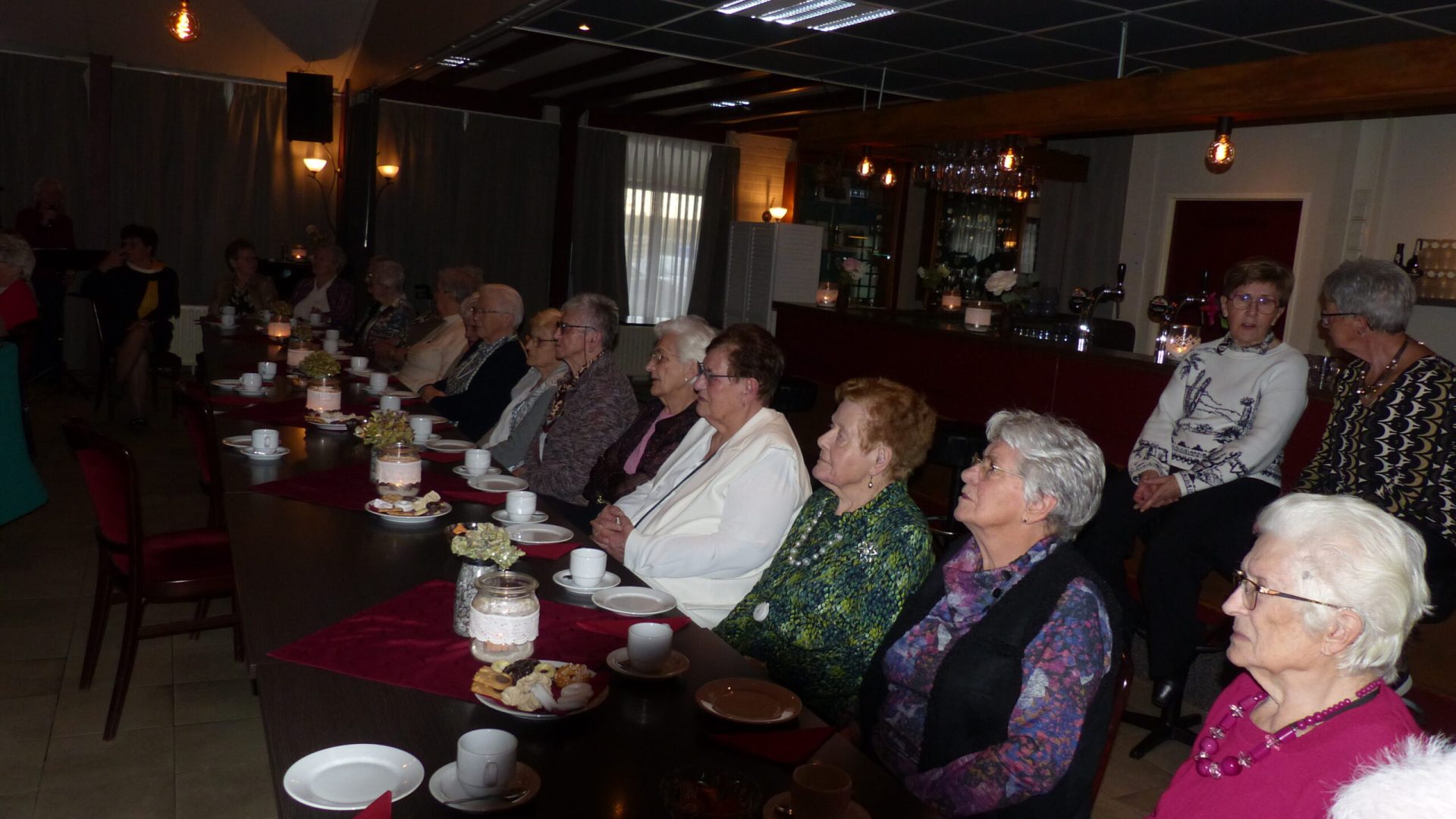 2025_12_18-Mooie-Kerstmiddag-in-de-Huiskamer3