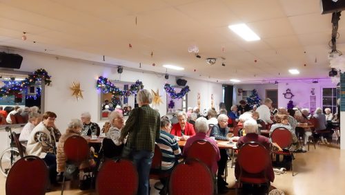 2025_12_18-Zonnebloem-Nederweert-viert-kerstfeest-met-gasten-en-vrijwilligers-2