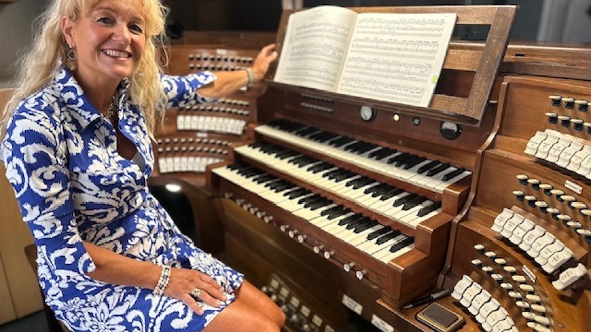 2025_12_20-Candlelight-nieuwjaarsconcert-Sylvia-orgel-Weert