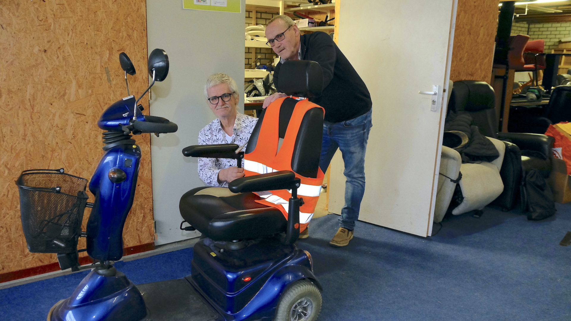 2025_12_24-Afgedankte-scootmobiel-rijdt-weer