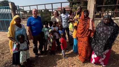 2026-01-26-Huisarts_uit_Nederweert_zet_zich_in_voor_kinderen_en_water_in_Gambia