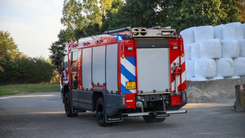 2026-08-10-Vrachtwagen-vat-vlam-door-defecte-accu-1