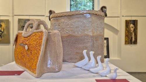 2026-08-24-Expositie-van-schilderijen-en-keramiek-bij-St-Theuniskapel4