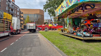 2026-09-23-Opbouw-kermis-Weert-vordert-gestaag5