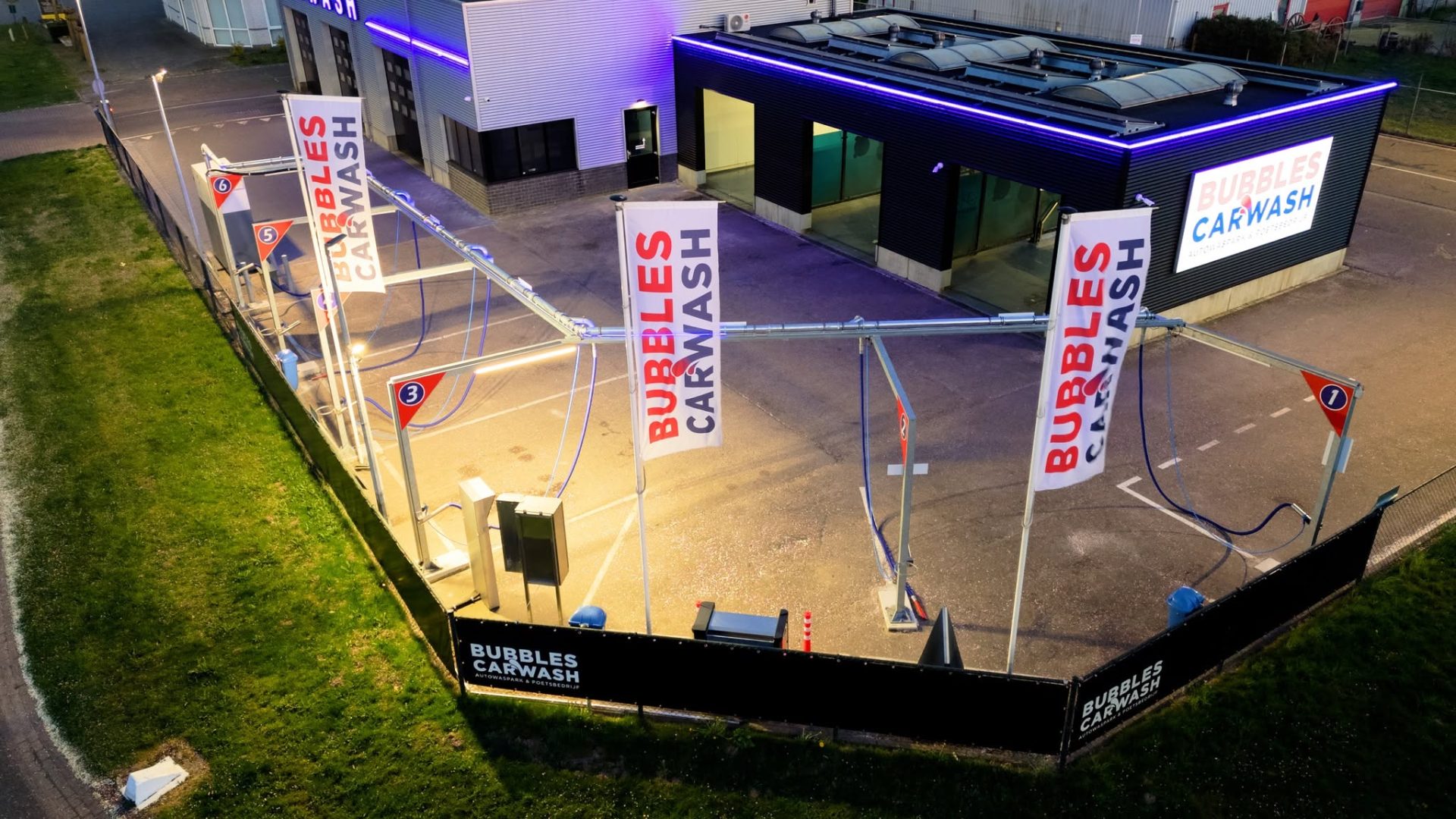 2026-09-25-Vroege-vogels-wassen-voordeliger-bij-Bubbles-Carwash