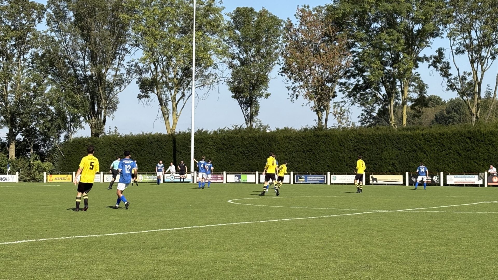 2026-10-05-Nederweerter-clubs-en-trainers-1