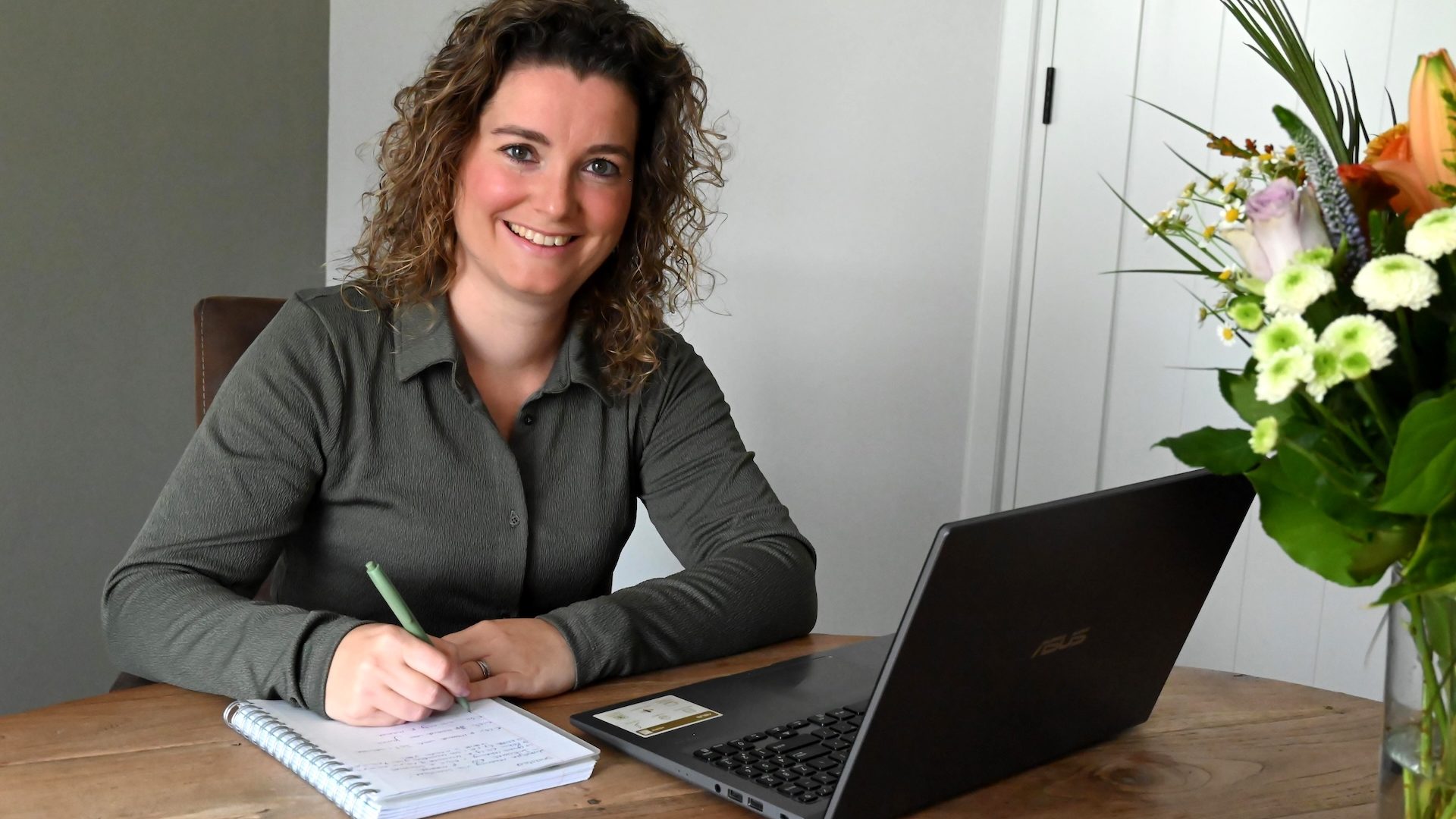 2026-10-18-Linda-Hoebergen-uit-Ospel-start-als-mantelzorgmakelaar