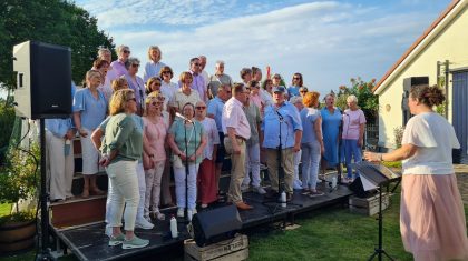2026-10-6The-Ray-Stabbing-Singers-vieren-jubileum-met-Herfst-High-Tea