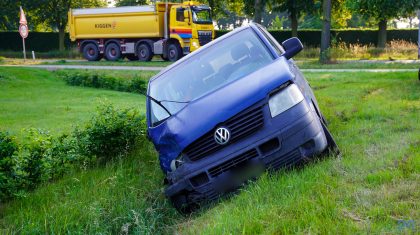 20260619_Botsing-tussen-twee-bestelbusjes-op-Hoofstraat-in-Nederweert_7
