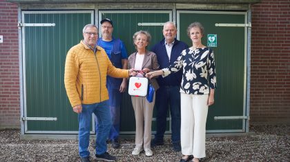 20260923_Nieuwe-AED-voor-buurtschap-Roeven_1
