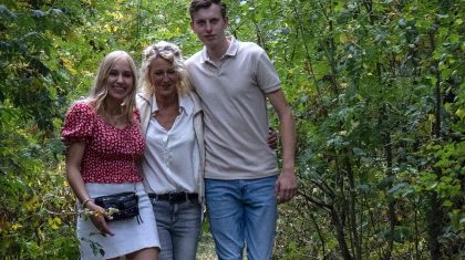 2026_01_29-Sem-en-Samantha-zwemmen-voor-schoonmoeder-Marijke-Smeets