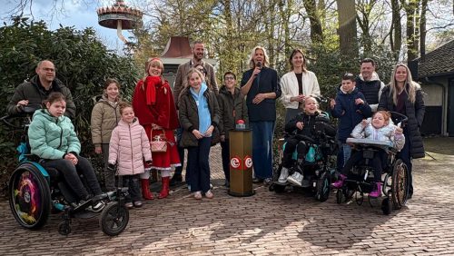 2026_03_26-Sophie_uit_Nederweert_bij_opening_toegankelijk_toilet_in_de_Efteling_0002_6
