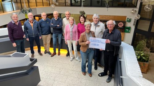 2026_03_29-Uitreiking-Rabo-cheque-door-Elianne-Braken