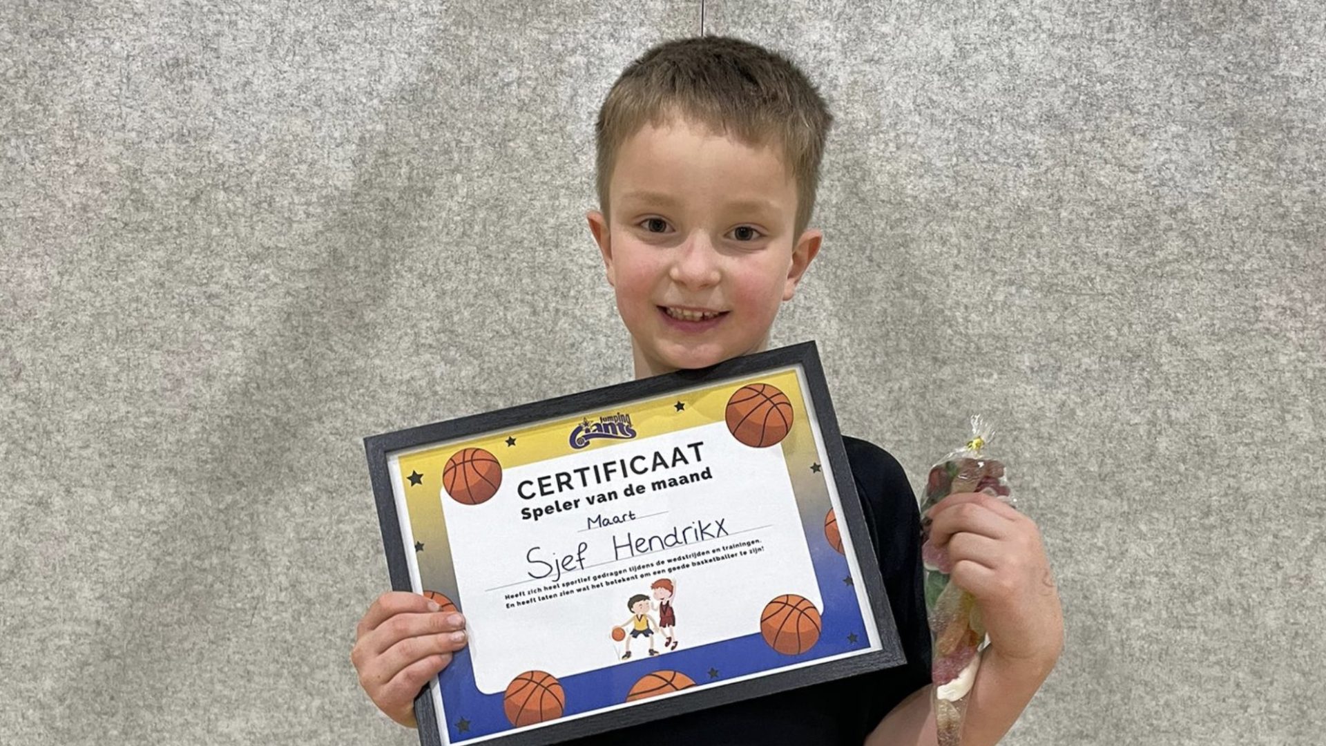 2026_04_07-Sjef-is-Spelertje-van-de-maand-maart-bij-Jumping-Giants